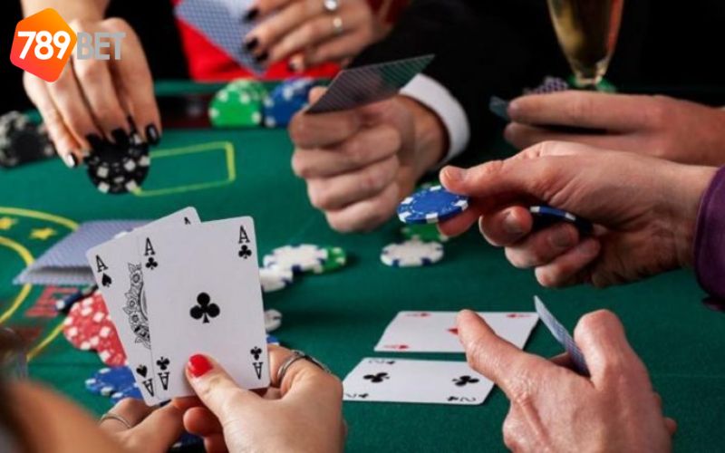 Những thao tác cần thực hiện trong lúc cá cược Poker 